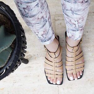 Flat sandals Size 6 Beige Color  David Isaac SENSATION NWT 🆕